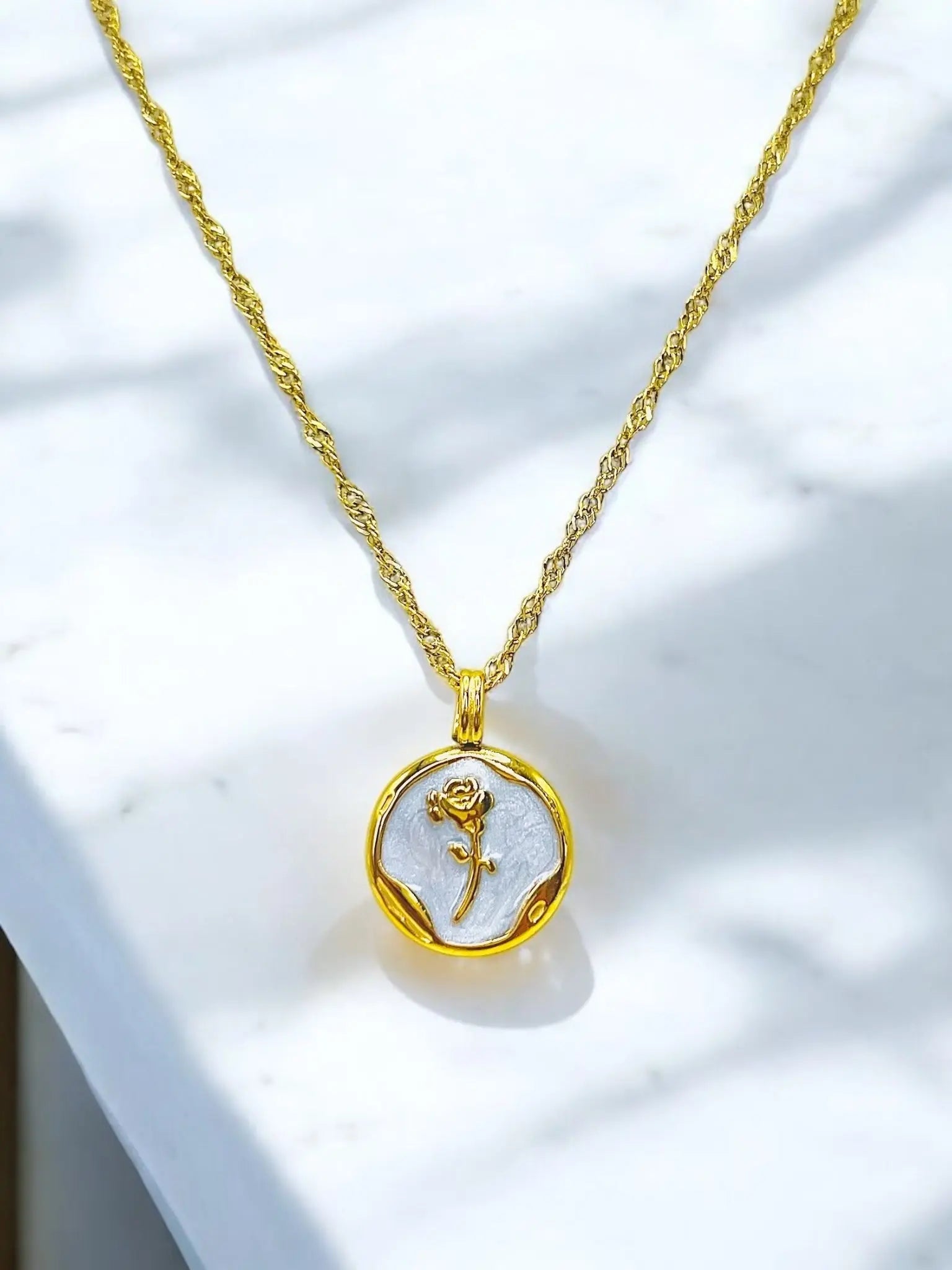 Rosetta Medallion Necklace - Laliyo Bedminster