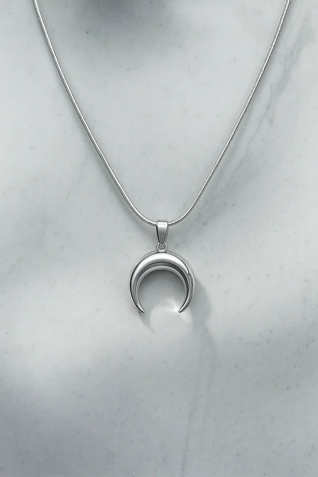 Celestia Crescent Pendant Necklace - Laliyo Bedminster