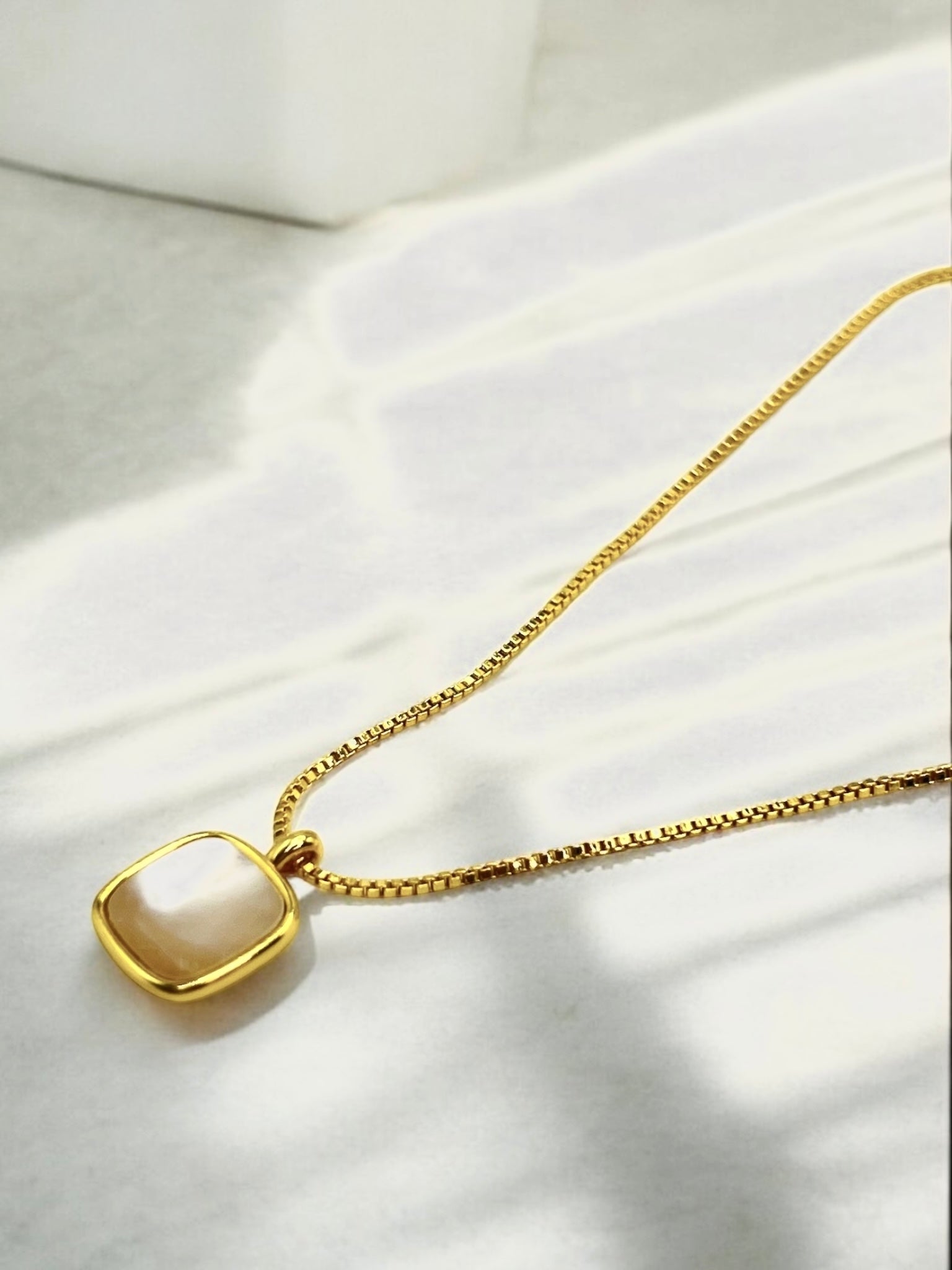 Rose Dusk Necklace