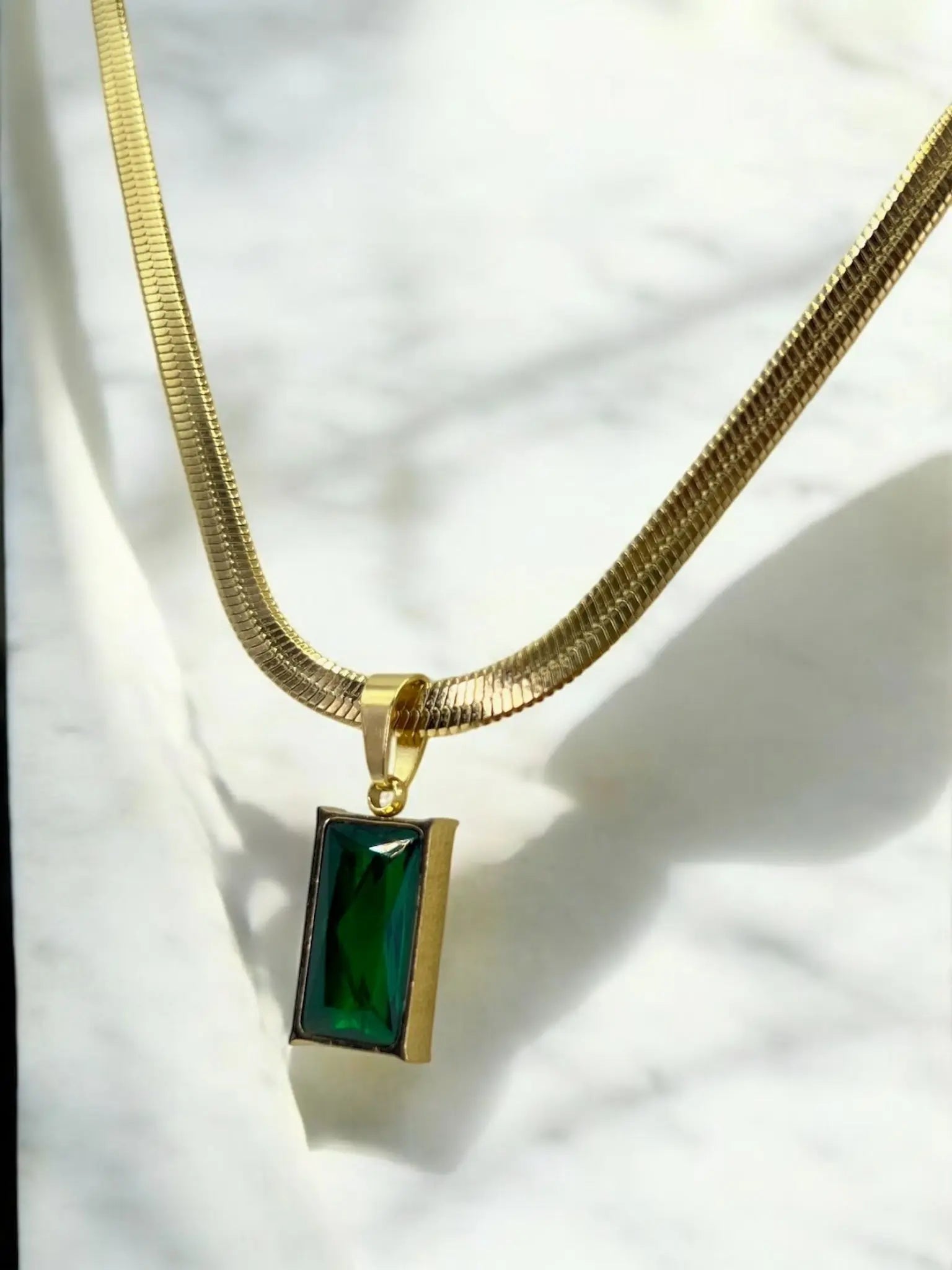 Emerald Green Queen Necklace - Laliyo Bedminster