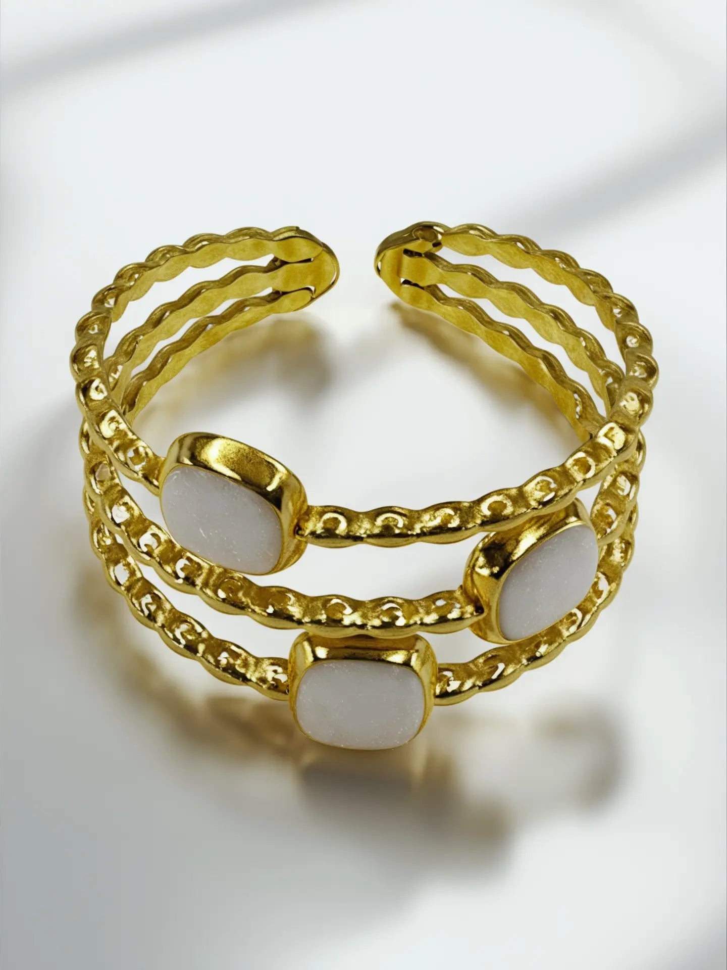 Veloura Ring - Laliyo Bedminster