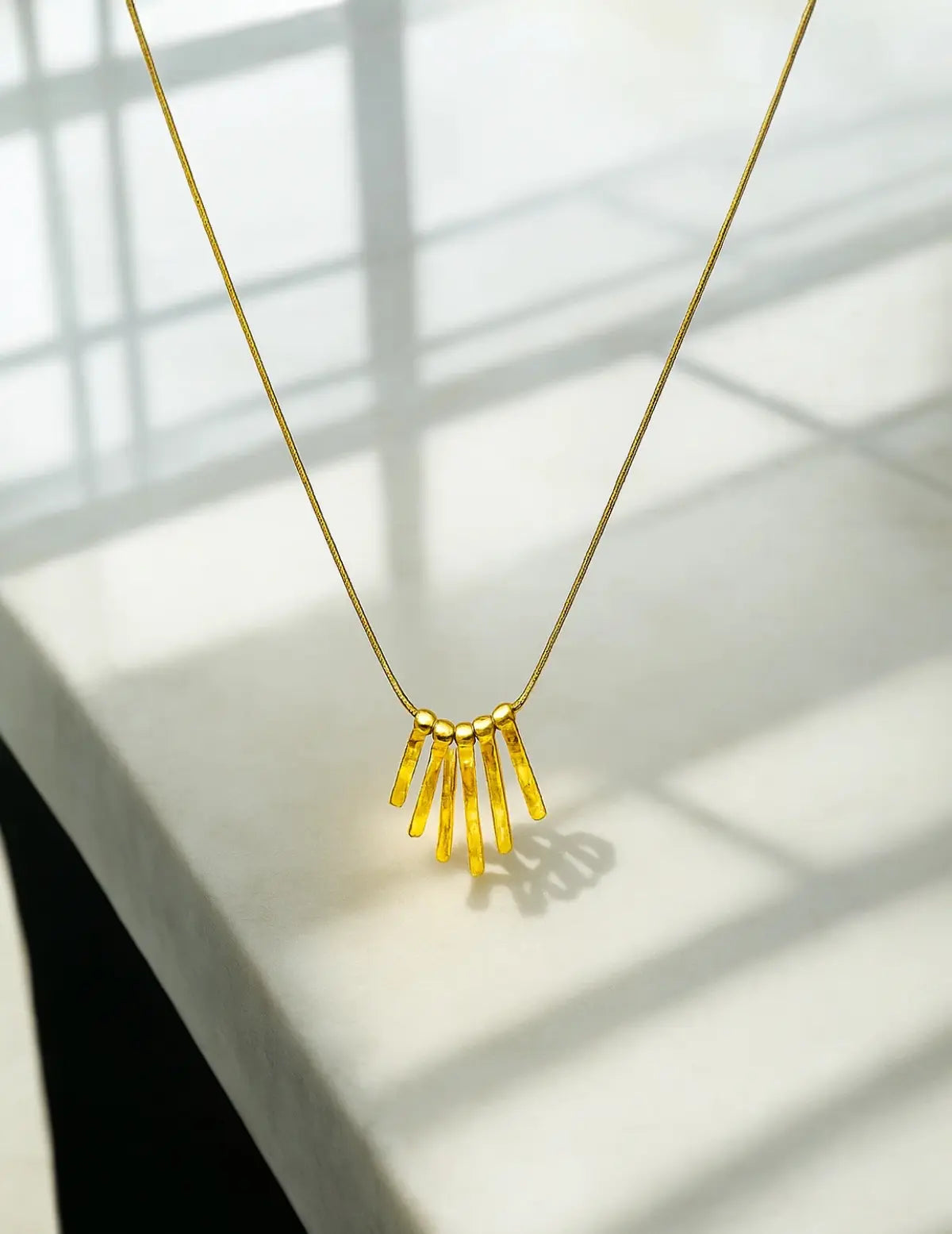 Gleam Spire Necklace - Laliyo Bedminster