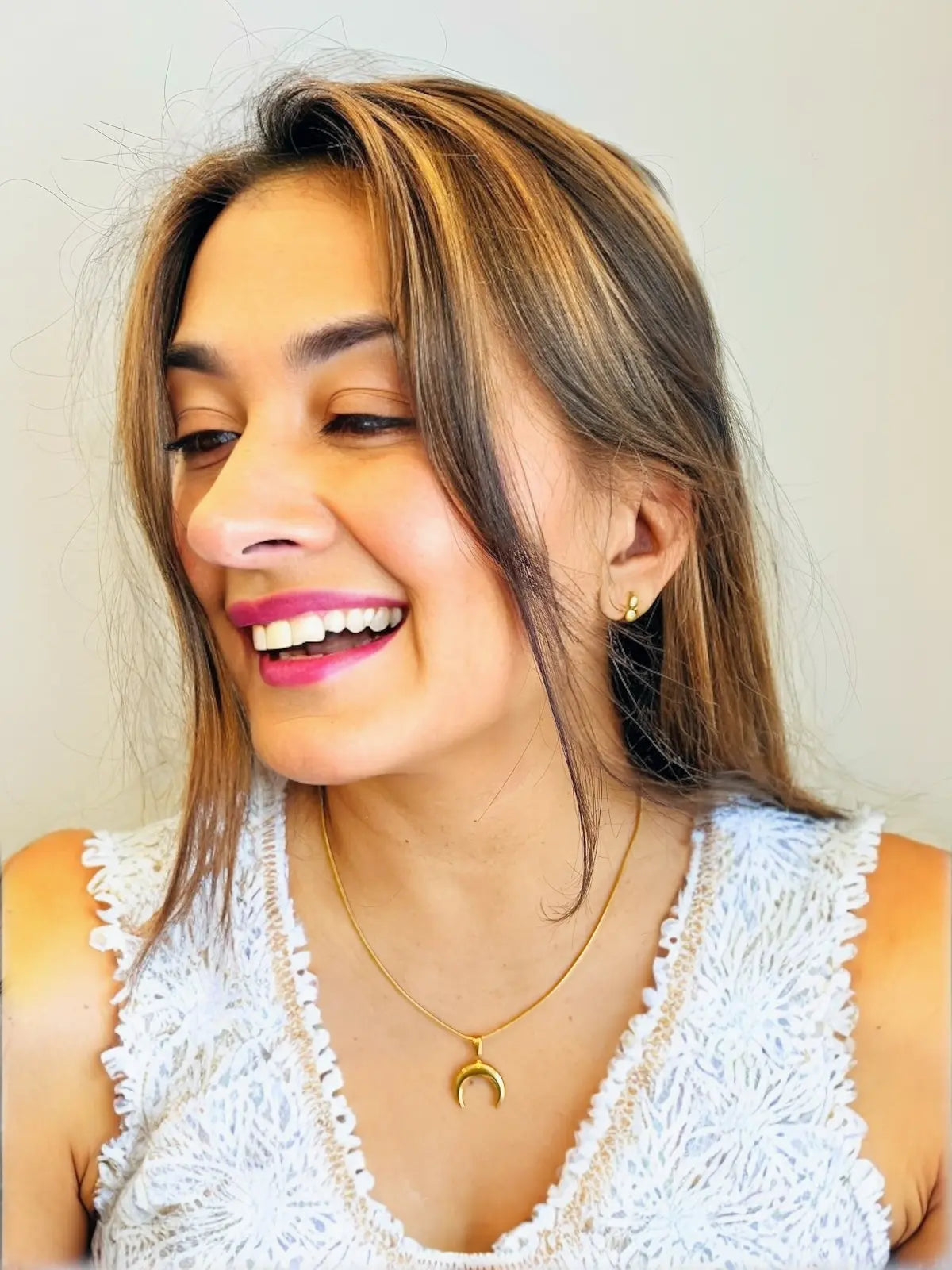 Celestia Crescent Pendant Necklace - Laliyo Bedminster