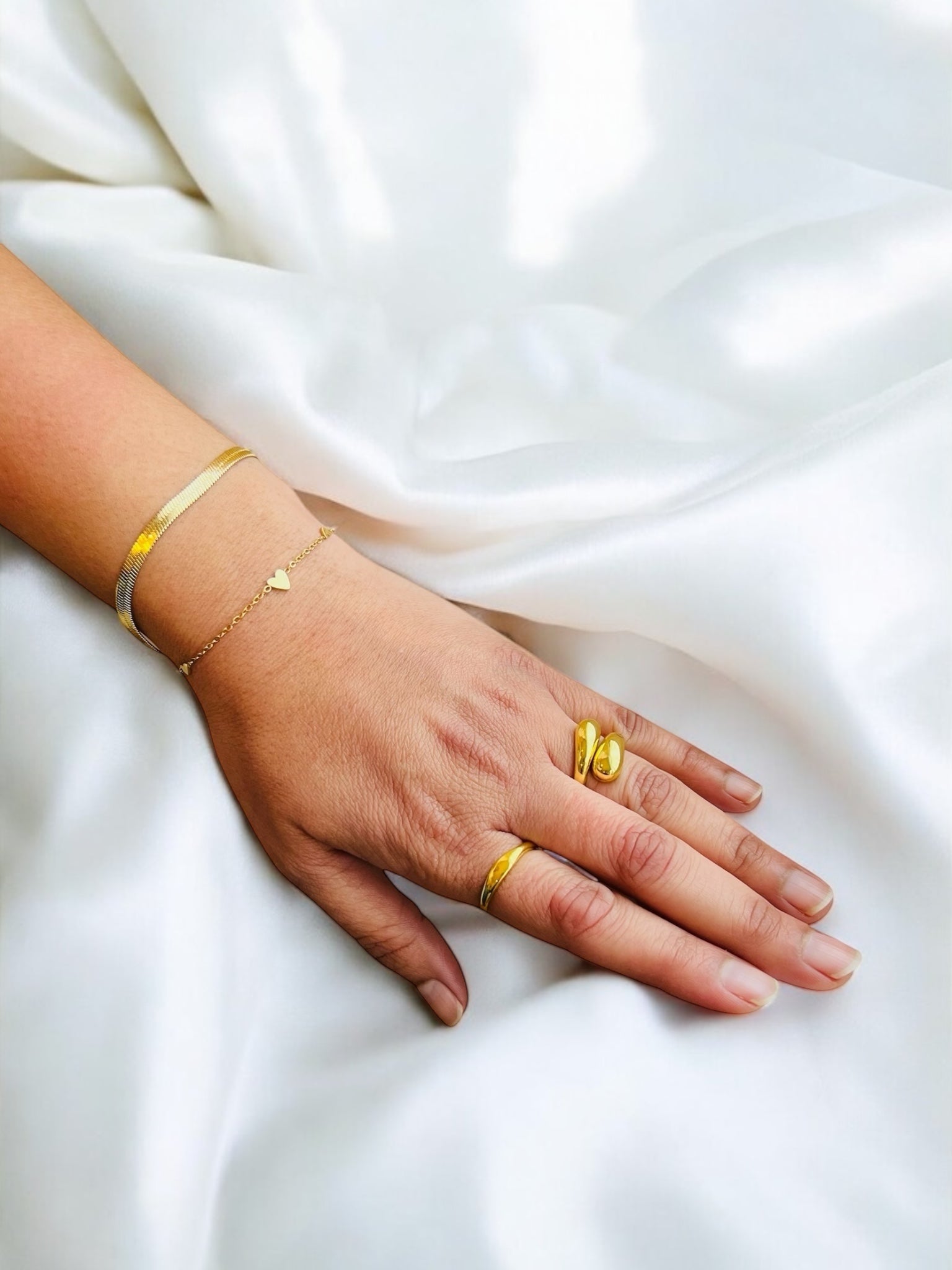 Velisse Bracelet