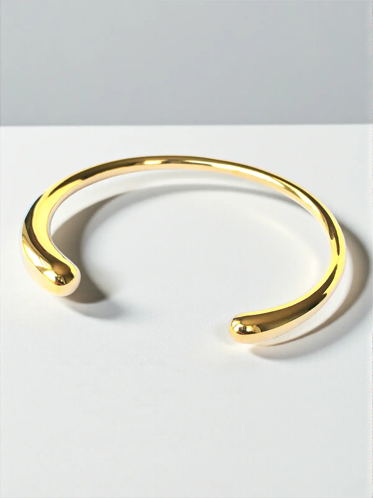 Sculptura Curve Cuff - Laliyo Bedminster