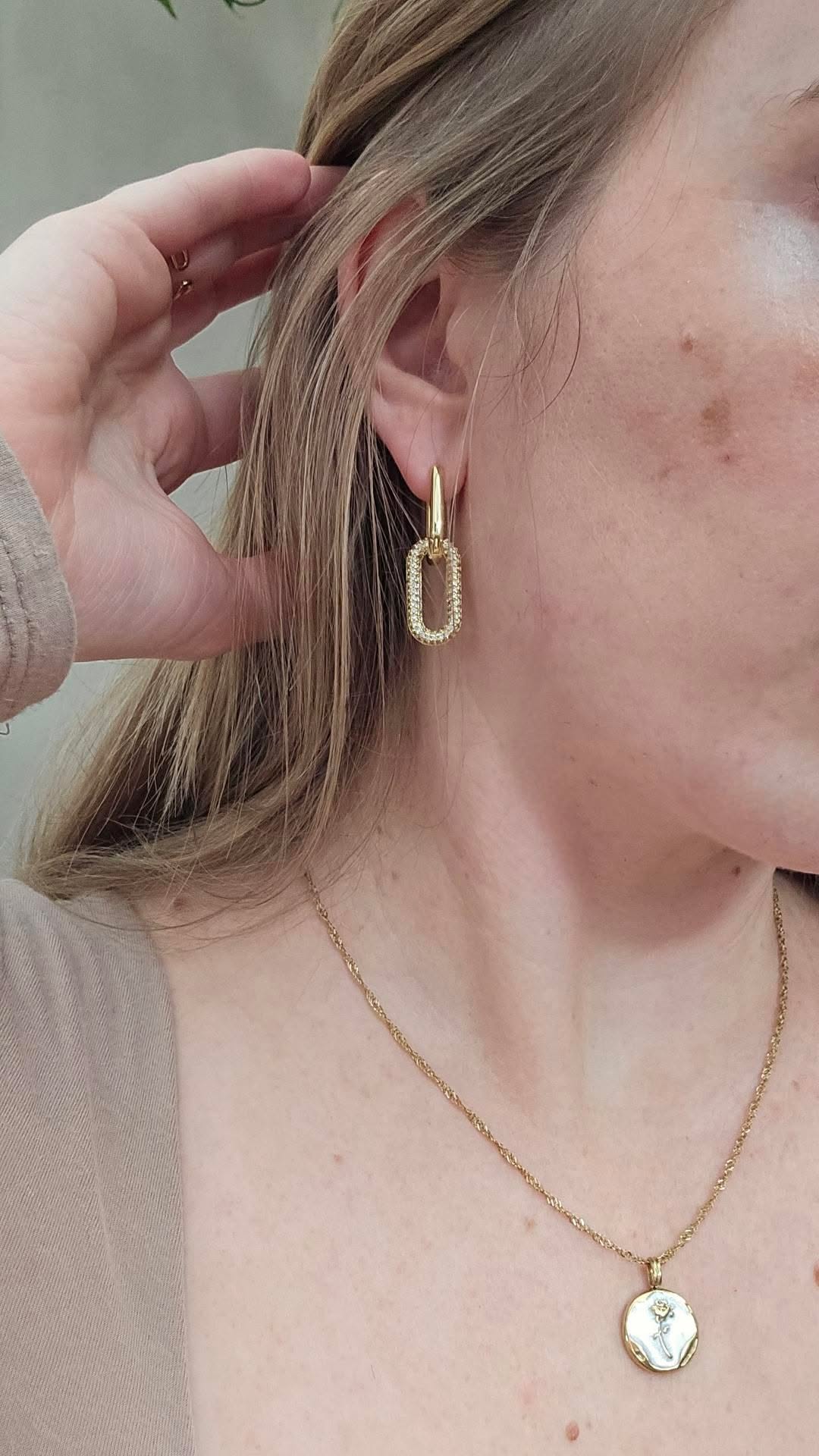 Noir Luxe Links Earrings