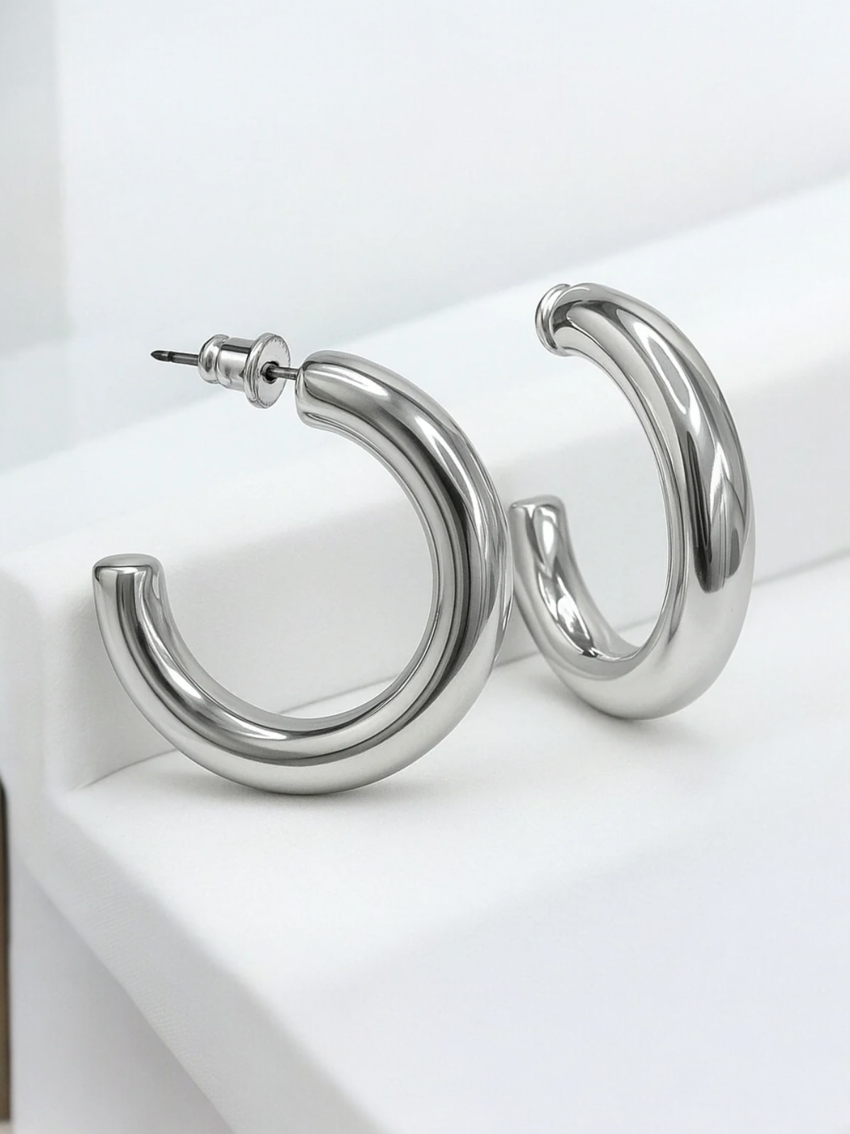 Auryn Hoops Earrings