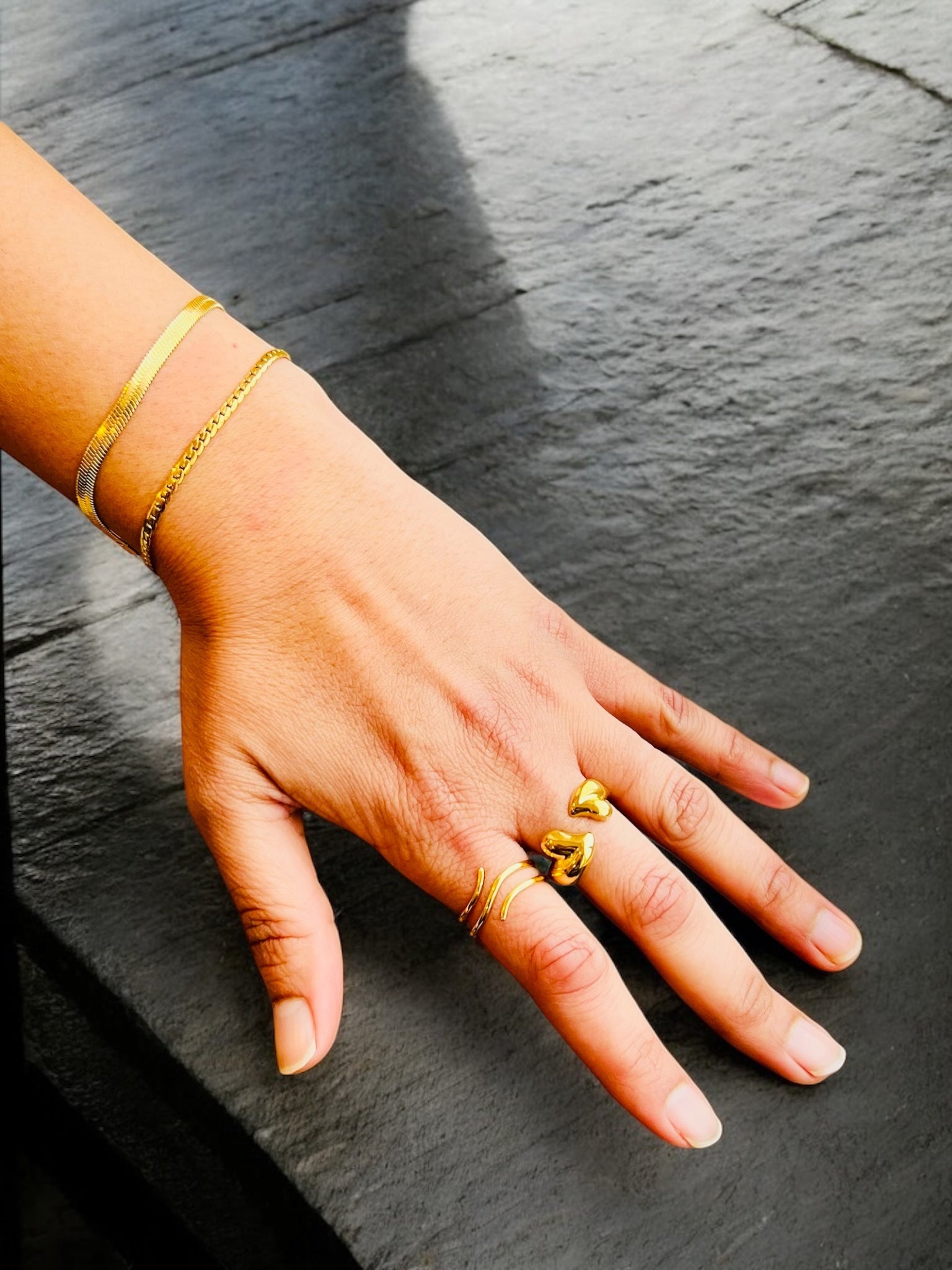 Amora Ring